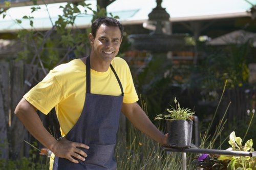 Fair resolution process for North Finchley gardening work